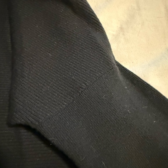 Off the shoulder sweater - Picture 3 of 3